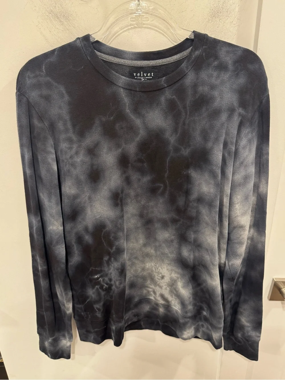 Velvet by Graham & Spencer Black & Gray Washed Long Sleeve Tee